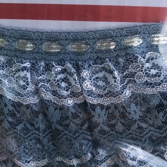 Decorative laces - Picture 2 of 6